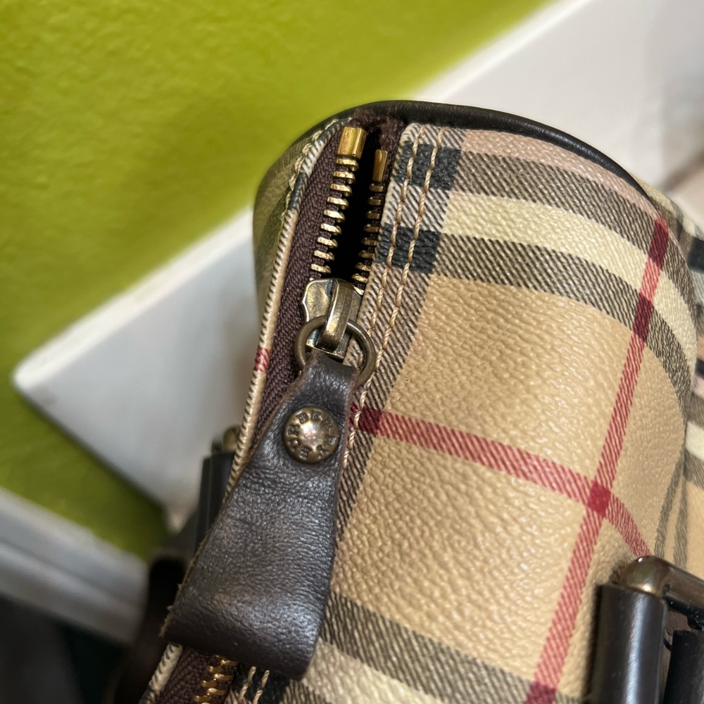 Authentic burberry boston bag - Picture 4 of 4